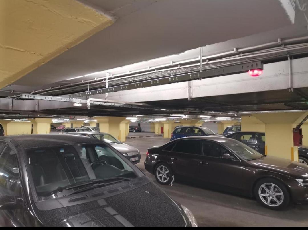 Calla 5 Apartment - Main Square, In The City Shopping Center - Parking Slot With Security And Video Camera 斯科普里 外观 照片
