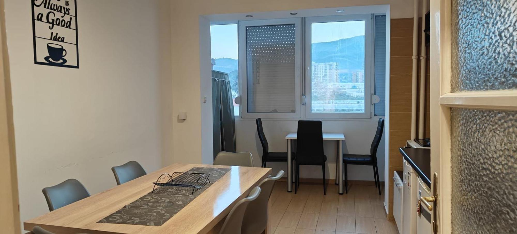 Calla 5 Apartment - Main Square, In The City Shopping Center - Parking Slot With Security And Video Camera 斯科普里 外观 照片